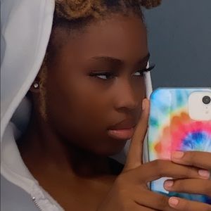 Meet your Posher, Laylasimone